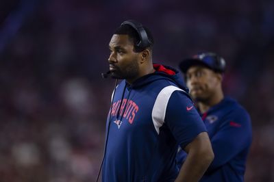 Browns request permission to interview Patriots LB coach Jerod Mayo