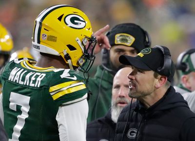 Packers LB Quay Walker apologizes for shoving a Lions trainer