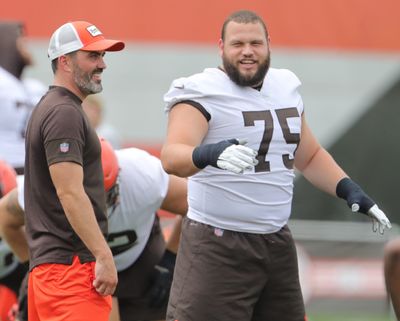Joel Bitonio speaks out on coaching uncertainty: ‘I think Kevin’s the guy for the job’