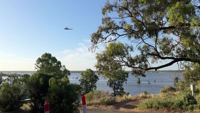 Body of missing man recovered from River Murray floodwaters at Loxton North