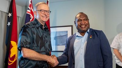 Australia and Papua New Guinea to further defence treaty during Anthony Albanese's visit to Port Moresby