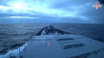 Russian warship holds drills in Norwegian Sea