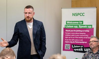 Bradley Wiggins backs NSPCC child abuse plan as he reveals impact of own experience