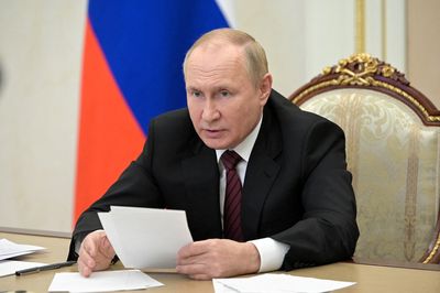 Russia appoints new ground forces chief despite hawks' disapproval