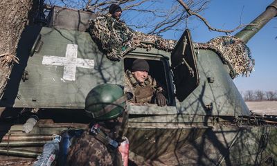 Ukraine reinforces Bakhmut defences amid relentless Russian assault