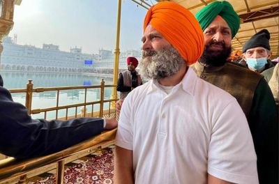 Bharat Jodo Yatra: Rahul Gandhi Pays Obeisance At Golden Temple As Yatra Enters Punjab