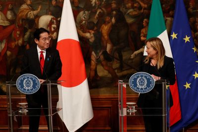 Italian, Japanese leaders agree to form "strategic partnership"