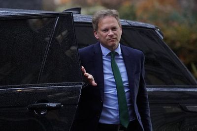 Grant Shapps on collision course with unions as he unveils anti-strike minimum service levels laws