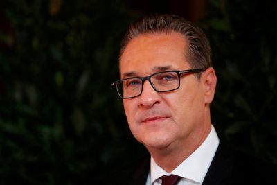 Austrian court acquits far-right leader in corruption retrial