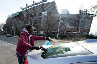 Baltimore launches plan to get squeegee workers off corners