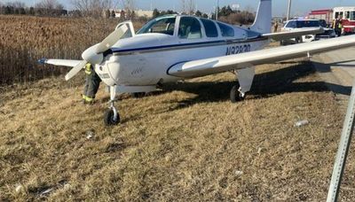 Small plane makes emergency landing on I-355 in Bolingbrook