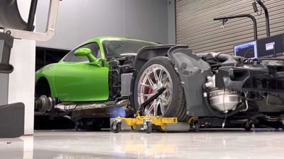 Watch Dodge Viper With 3,000 HP Try To Pull Wheelies During Dyno Runs