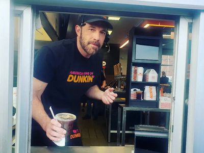 Ben Affleck surprises fans while working at Dunkin’ drive-thru in Massachusetts