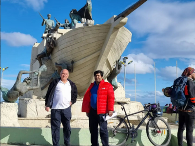 Indian duo creates world record by travelling to 7 continents in just 3 days!
