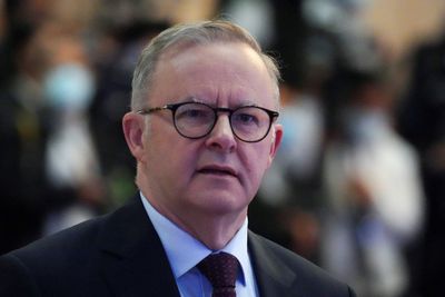 Australia PM to push defence ties on Papua New Guinea visit