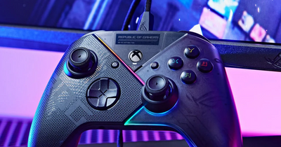 Asus ROG Raikiri Pro is an Xbox controller that adds yet another screen to the mix