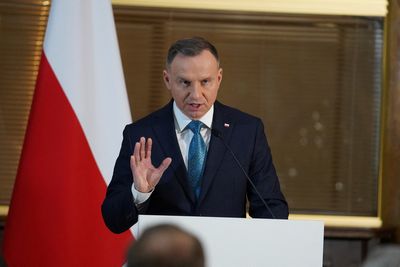 Polish judicial reforms clear first hurdle but doubts remain