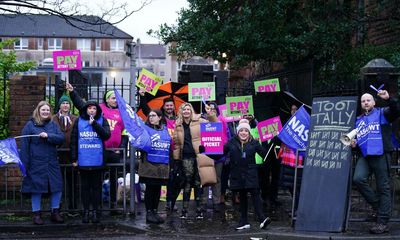 Scotland’s teacher strikes begin after last-ditch talks fail