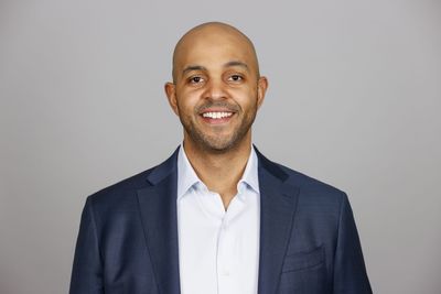Titans schedule interview with Bears’ Ian Cunningham for GM job