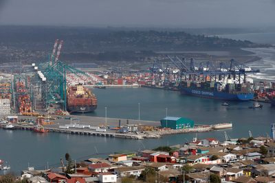 Robbers pull off multimillion-dollar copper heist in Chilean port