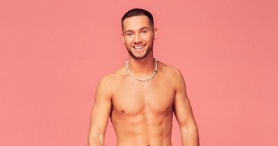 Love Island's Ron Hall says being blinded in one eye shaped him in a 'really good way'