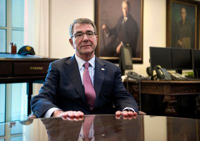 Late Pentagon chief Ash Carter to be honored at service