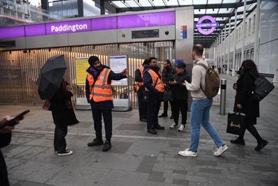 Elizabeth line strike latest LIVE: Crossrail shut through central London as disruption set to hit Friday rush-hour