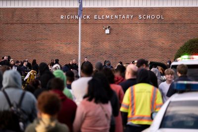 Shooting fallout: Metal detectors in elementary schools?