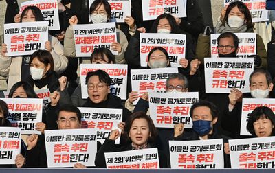 South Korea mulls compensating forced labourers via a public fund