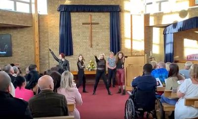 Dancers flashmob funeral with Another One Bites the Dust