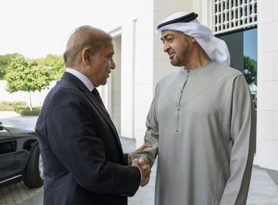 UAE agrees to roll over Pakistan debt, add $1 billion more