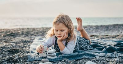 Kids twice as likely to spend holidays watching screens rather than doing activities