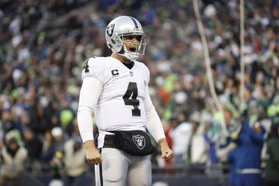 Derek Carr says goodbye to Raiders after 9 seasons