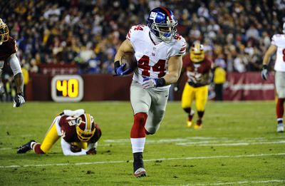 Ex-Giant Peyton Hillis improving, removed from ventilator