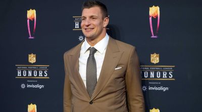 Rob Gronkowski Picks Giants to Upset Vikings in Wild-Card Round