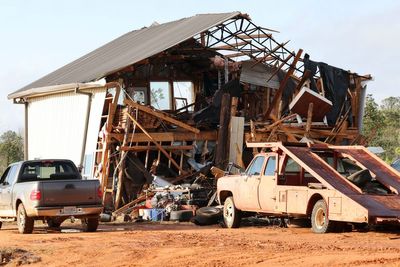 Tornado damages buildings, uproots trees in Alabama