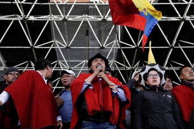 Major Ecuador indigenous group threatens anti-mining protests