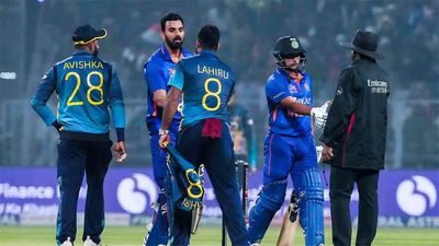 2nd ODI: Kuldeep Yadav, KL Rahul lead India to 4-wicket win over Sri Lanka