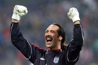 On this day in 2004: David Seaman retires from football
