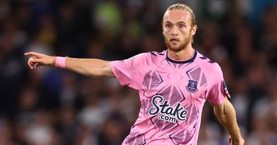 Tom Davies Rangers transfer stance revealed as Everton to stand firm on key switch 'condition'