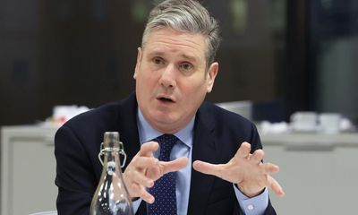 Sunak must stand up to ‘Brexit purity cult’ in Tory party, says Starmer