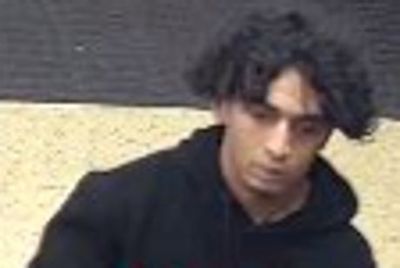 Leytonstone: Man’s hand severely slashed during violent phone robbery as he walked home