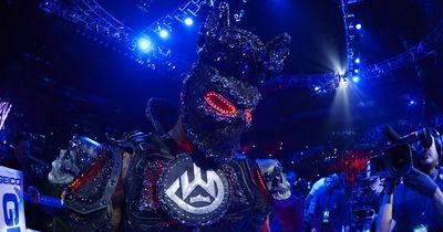 Deontay Wilder's coach doubles down on heavy-outfit theory in Tyson Fury fight