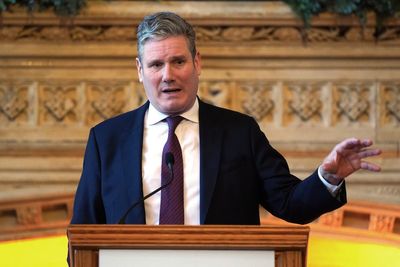 Keir Starmer warns PM that Johnson may lead opposition to any deal on NI Protocol