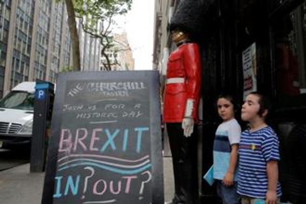 Global stocks, currencies sink as Brexit unfolds