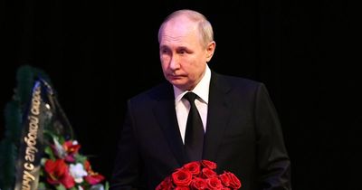 Vladimir Putin attends funeral of dictator while thousands of Russians killed in war