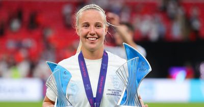 Arsenal player Beth Mead pays heartbreaking tribute to mum