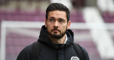 Craig Gordon in Hearts injury update as stopper reveals how he's helping Robbie Neilson behind the scenes