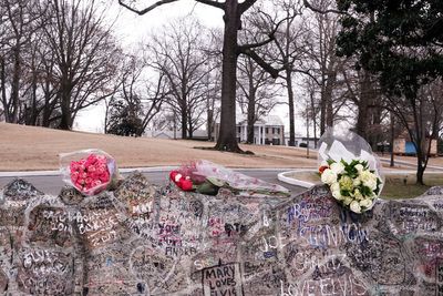 Lisa Marie Presley to be laid to rest at Graceland