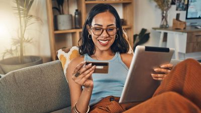 How to save (or make) money when you use a credit card